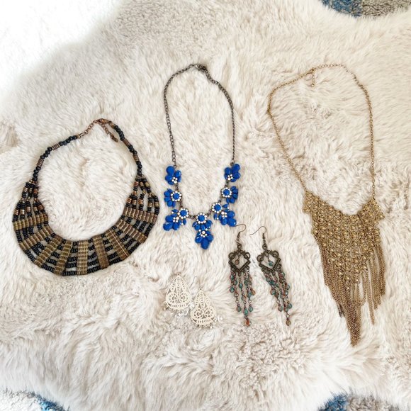 🎈3 for $25🎈5 pcs of Various NEW Jewelry, 3 Necklace and 2 Dangling Earrings - Picture 2 of 7